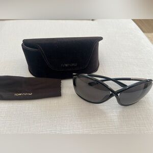 TOM FORD Women’s Sunglasses with Original Case and Cloth